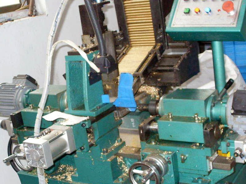 自動鉆攻機需要調試多久?