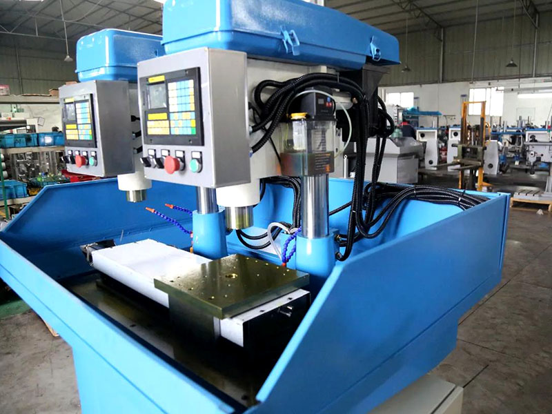 高速鉆攻機(jī)的幾大特點(diǎn)!