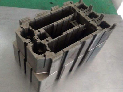 淺析數控機床的工作原理和加工內容。